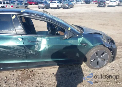 2022 Tesla Model 3 Long Range Dual Motor All-Wheel Drive z USA, uszkodzony, nr VIN 5YJ3E1EB6NF226910